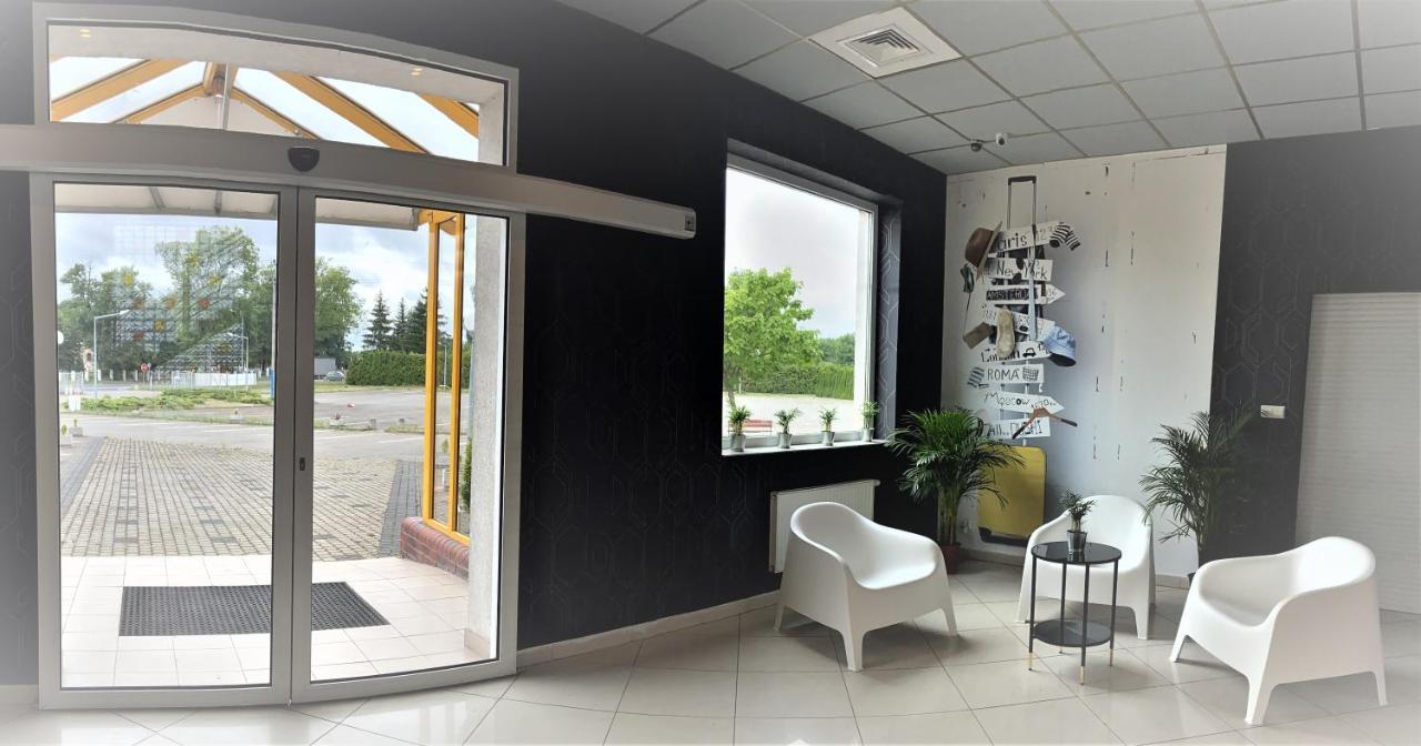 Zolta Walizka Gosciniec Otel Podrzewie Dış mekan fotoğraf
