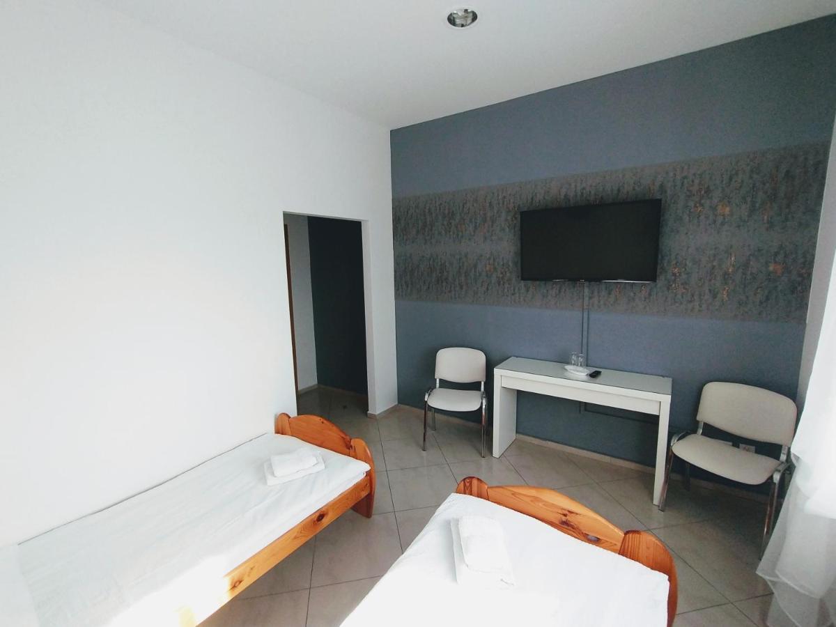 Zolta Walizka Gosciniec Otel Podrzewie Dış mekan fotoğraf
