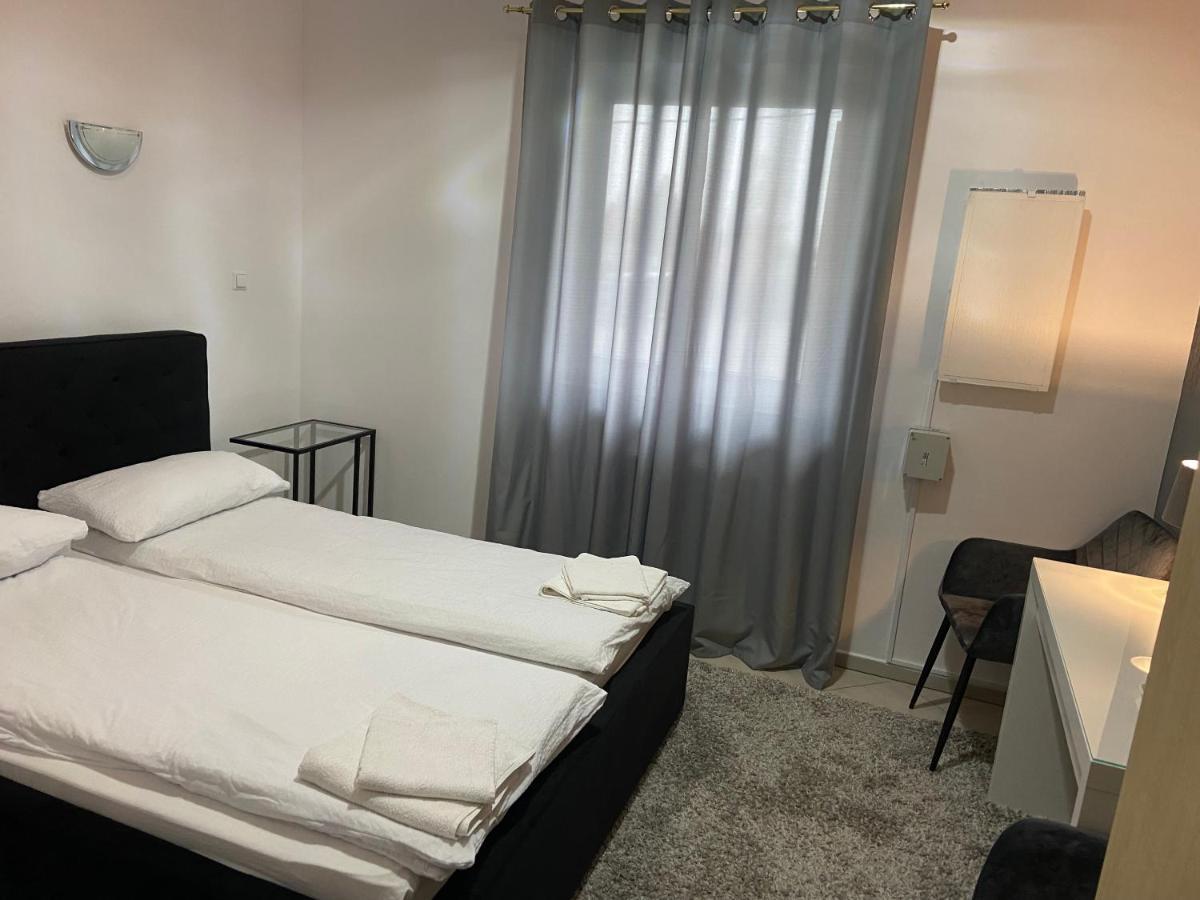 Zolta Walizka Gosciniec Otel Podrzewie Dış mekan fotoğraf