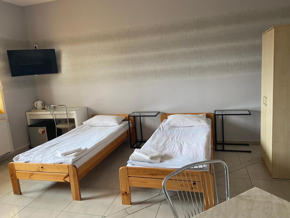 Zolta Walizka Gosciniec Otel Podrzewie Dış mekan fotoğraf