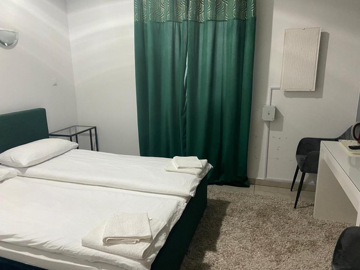 Zolta Walizka Gosciniec Otel Podrzewie Dış mekan fotoğraf