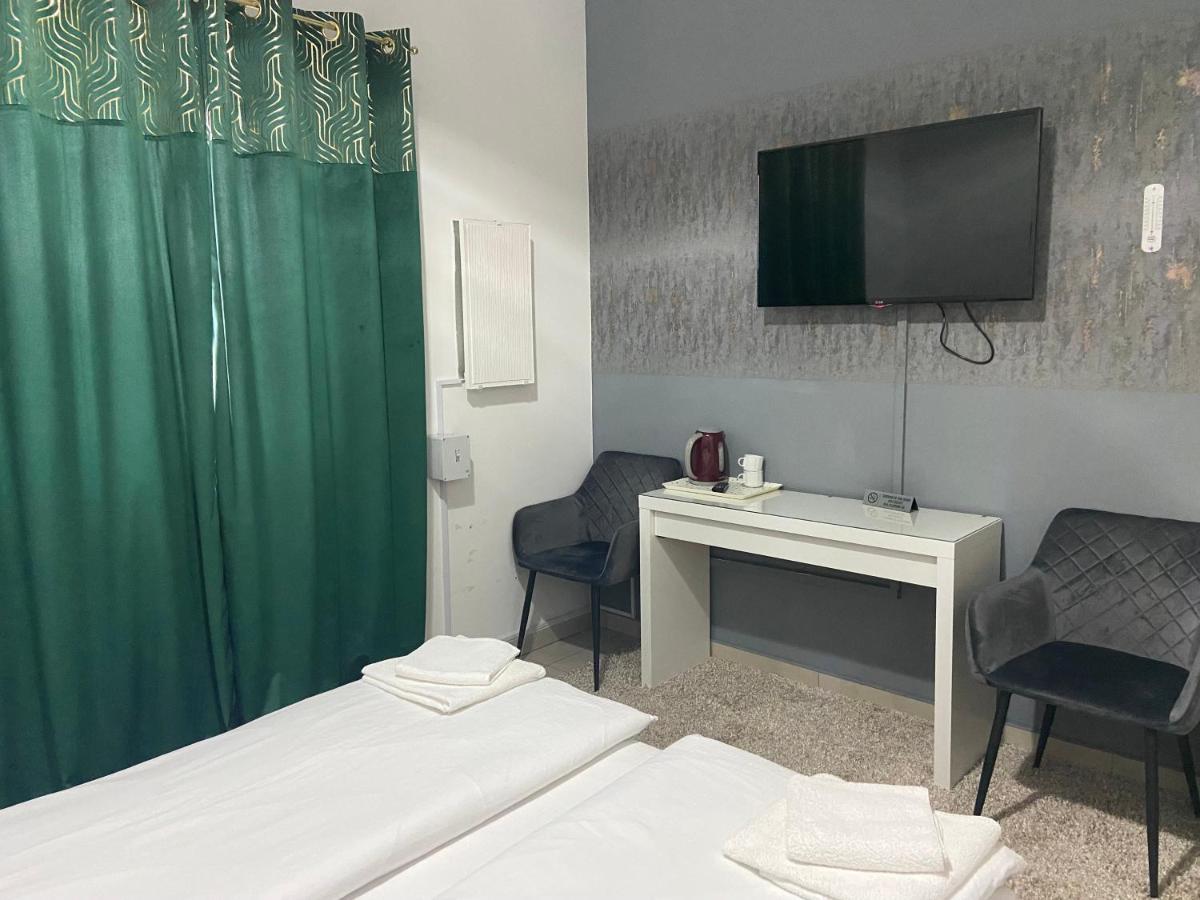 Zolta Walizka Gosciniec Otel Podrzewie Dış mekan fotoğraf