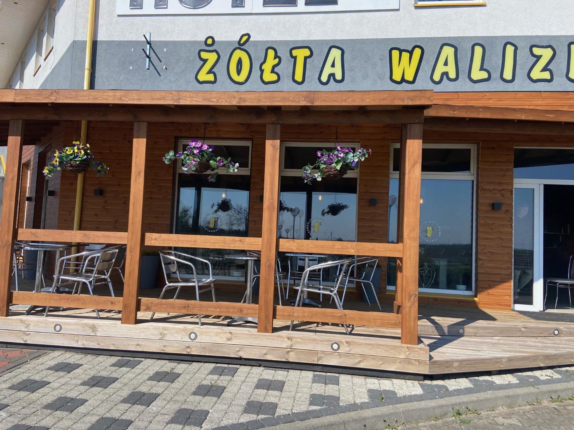 Zolta Walizka Gosciniec Otel Podrzewie Dış mekan fotoğraf